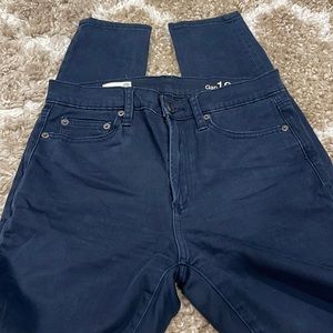 Gap Women’s high rise jeggings skinny, navy blue, size 28, used